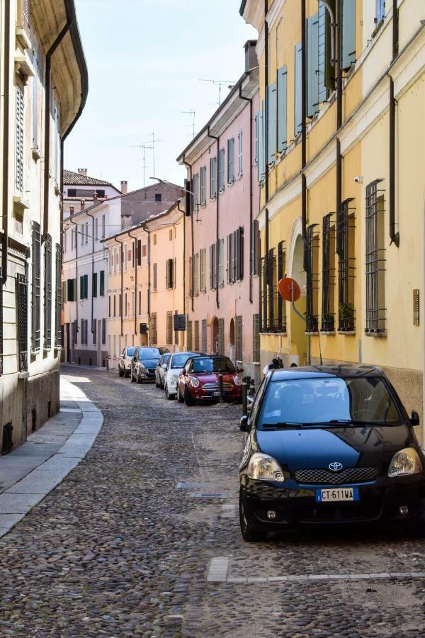 Casa Degli Scacchi Apartment มานโตวา ภายนอก รูปภาพ